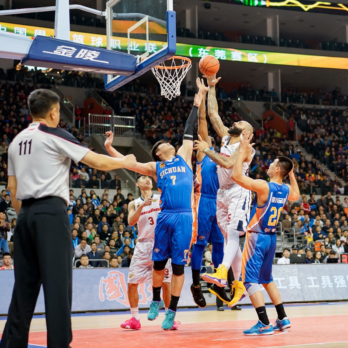 超凡限定角色免费获取CSOL周年版本正式上线