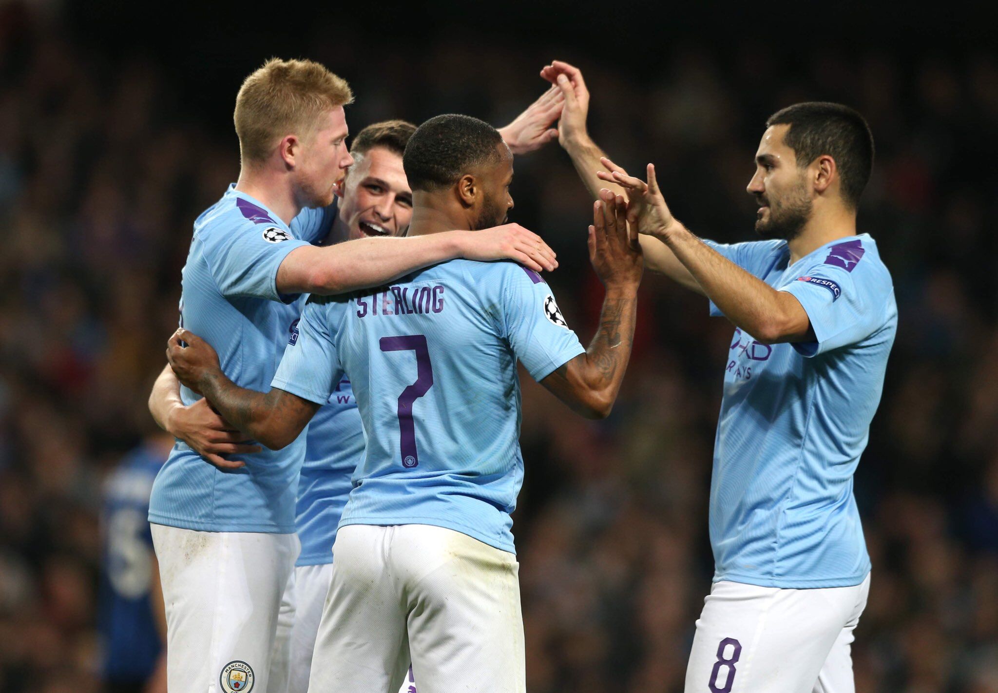 东契奇更新虎扑：虽然我平时不咋扣篮，但今天给大家秀一下