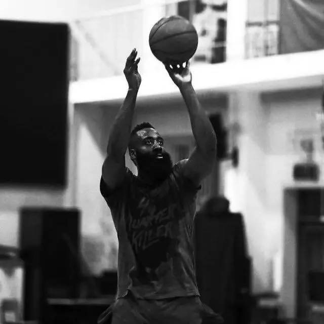 英超冷门夜？3大豪门齐翻车丢分！利物浦遭狙击2连平 两队获利好