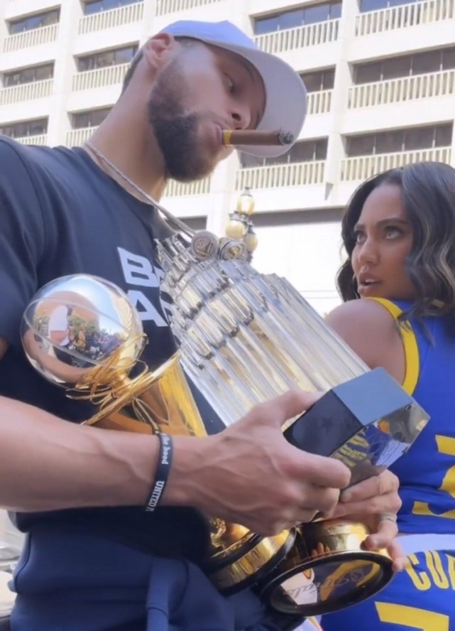 马克斯·舍泽赛季表现稳定性分析