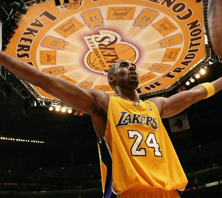 瑞奇·韩德森在 40 岁时依然能在季后赛完成关键盗垒，展现其超凡体能