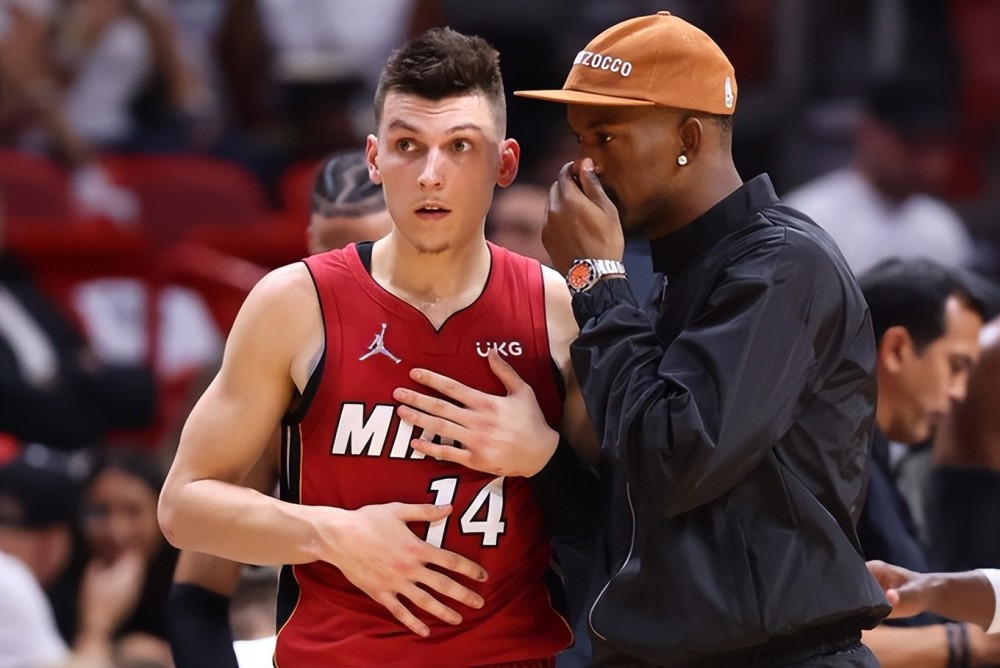 汉茨科：没人料到我们能晋级；特奥的红牌给了我们很大的帮助